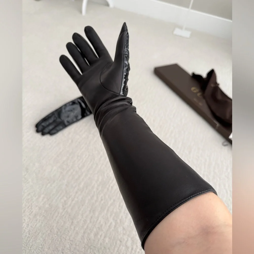 Gucci women’s patent leather gloves size 7 Vernice and Nappa black gold